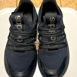 Boys size 2 LITE RACER ADAPT 5.0 slip on shoes.